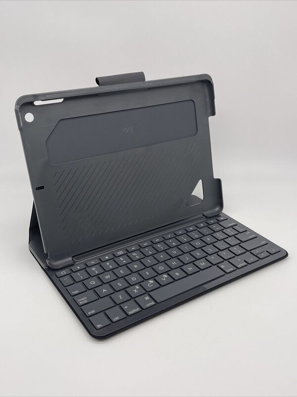 Logitech SLIM FOLIO PRO YR0051 Bluetooth Keyboard Folio for iPad Pro 11-in – Refresh Computers Online Marketplace